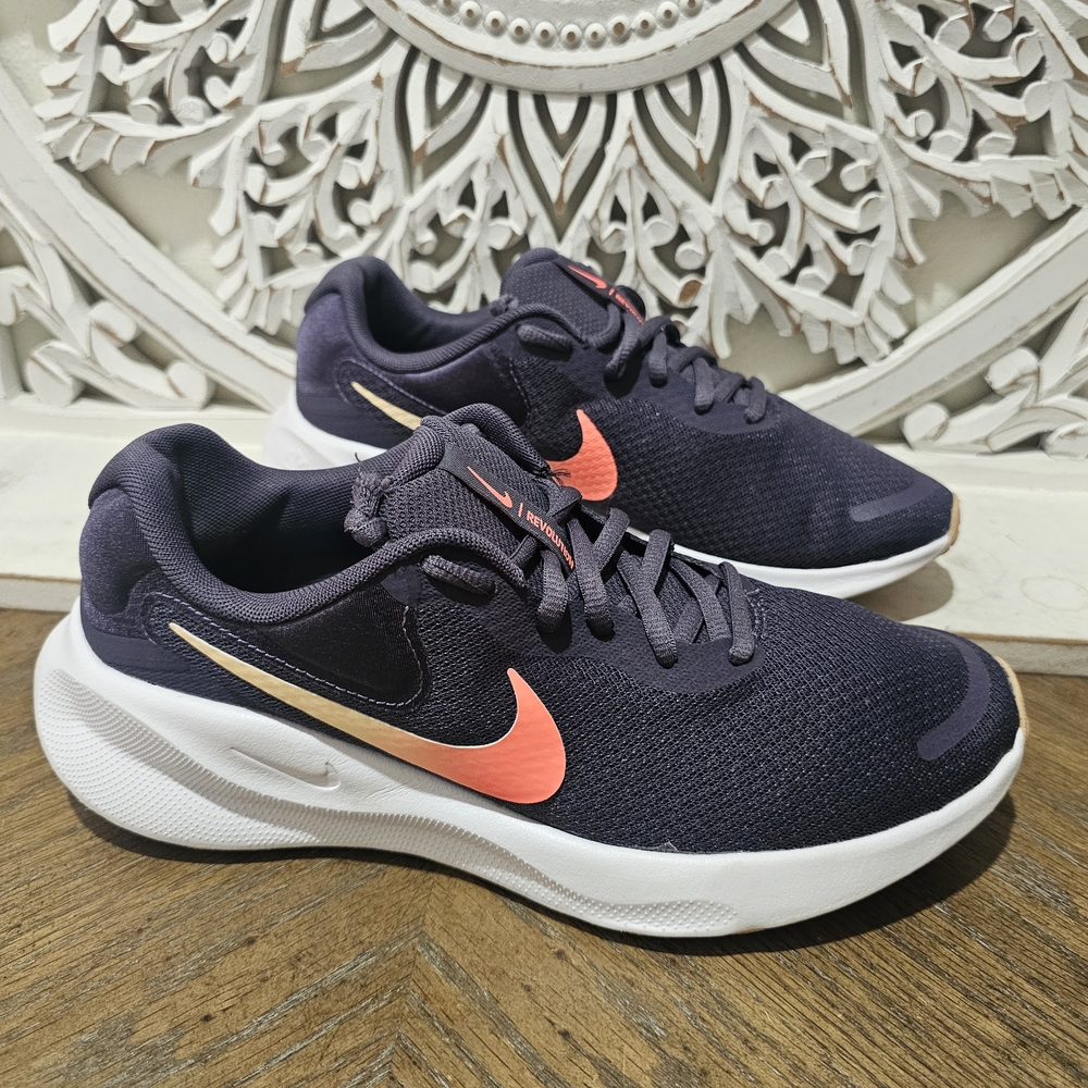Nike Purple Running Shoes Comfort Soles- Laces Were Cut & Tied Womens 9